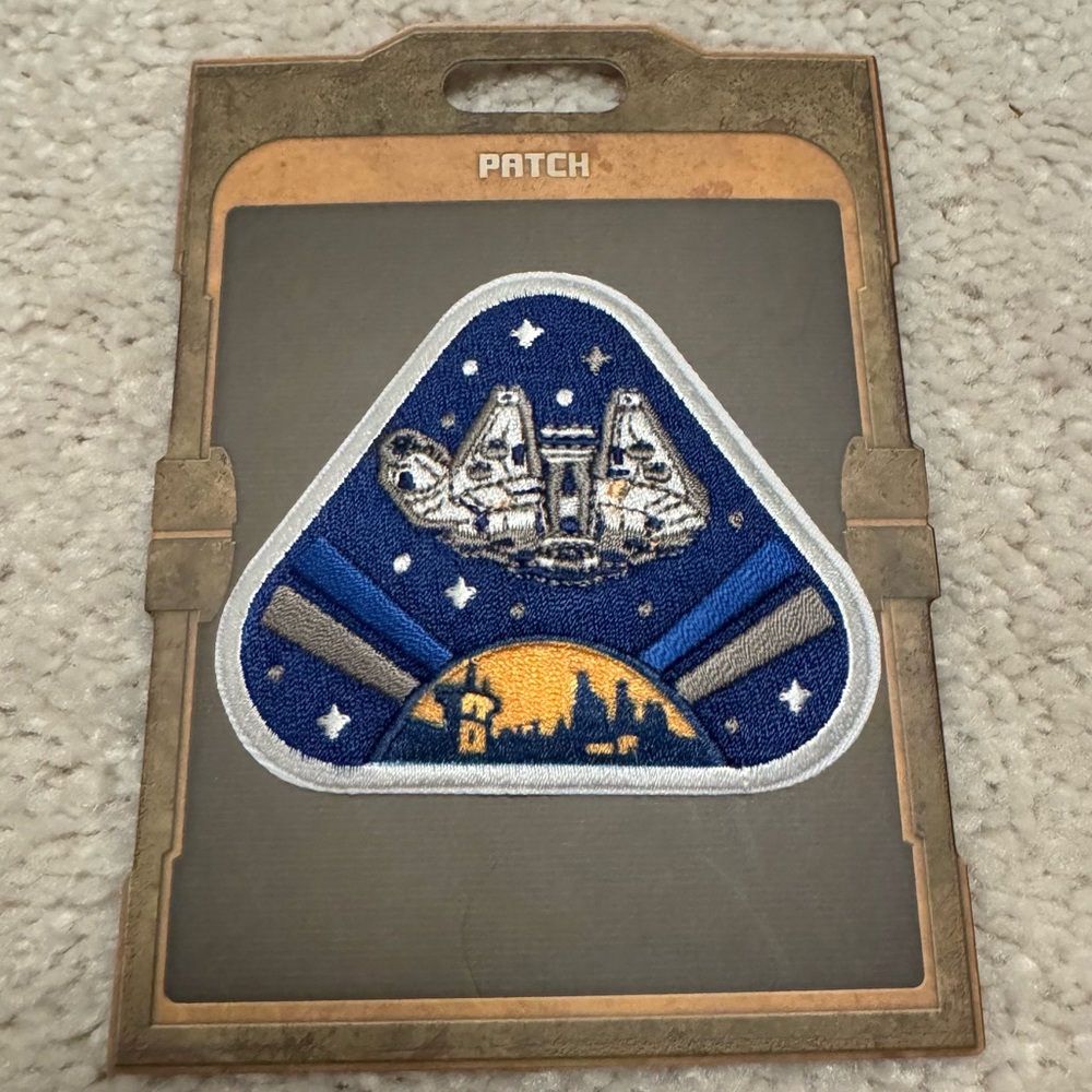 Star Wars Galaxy’s Edge Black Spire Outpost Millennium Falcon Patch